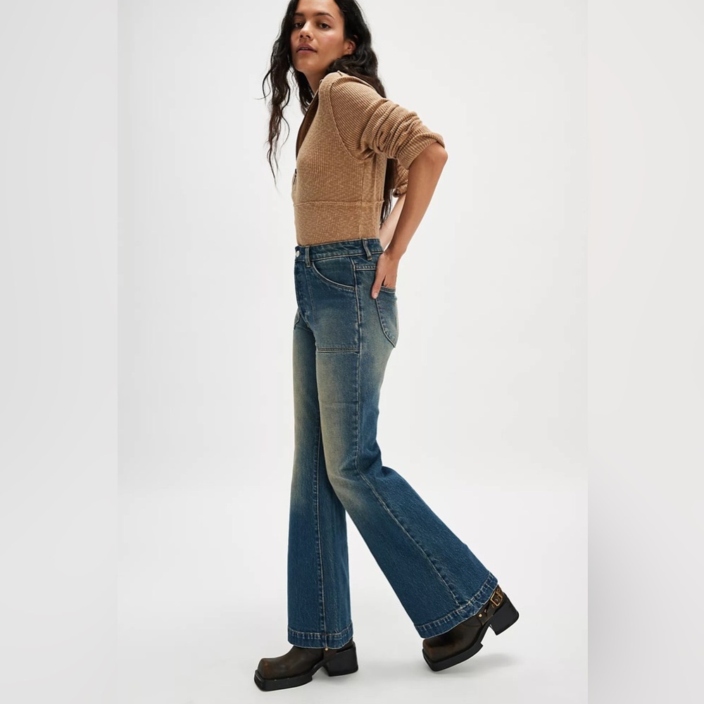 NWT FP X Rolla's East Coast Patch Pocket Flare Jeans - Picture 1 of 4
